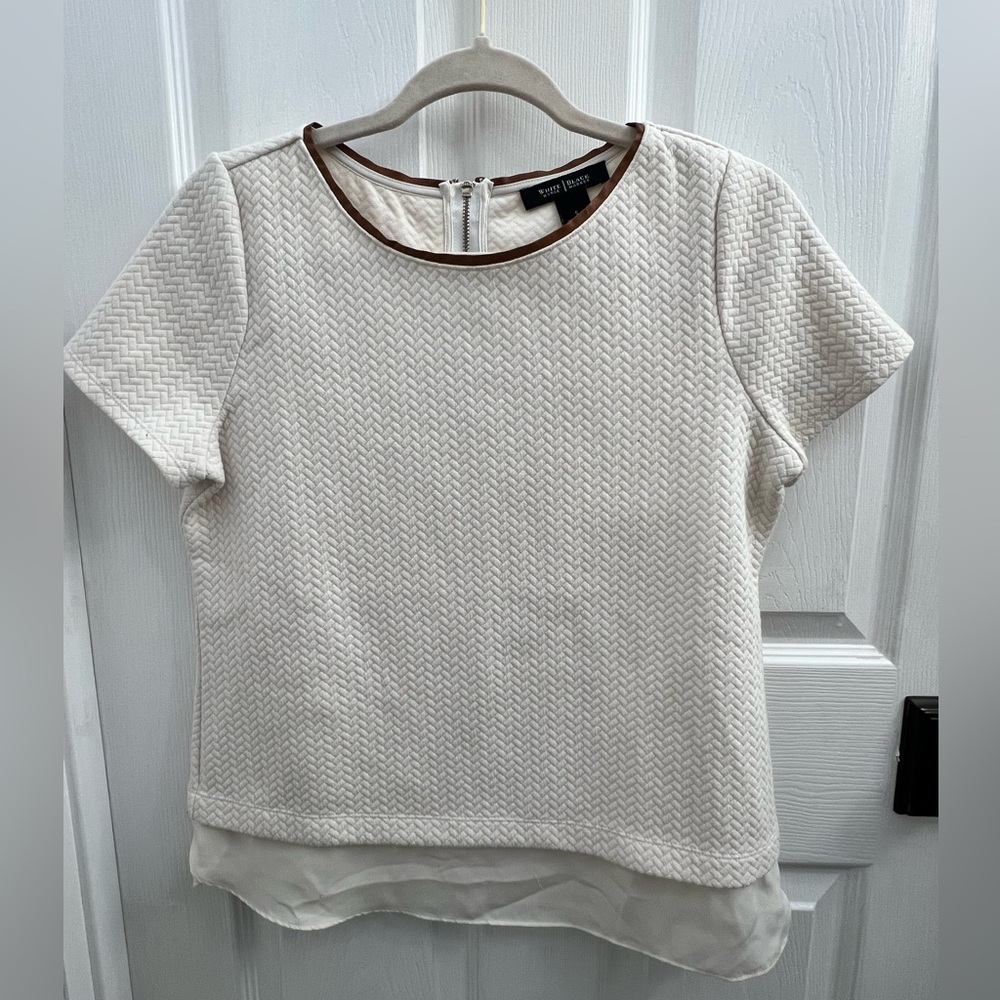 White House Black Market Cream Textured Short Sleeve Top- SMALL